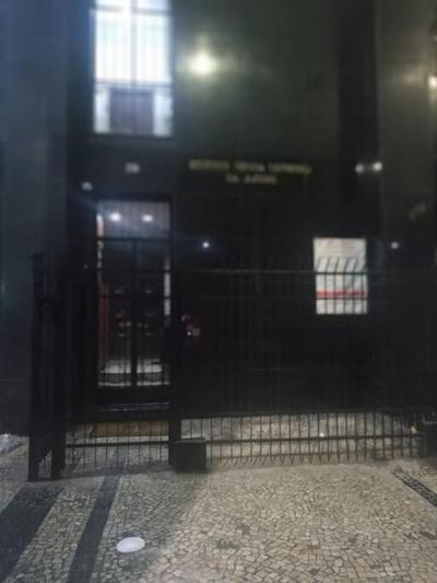 Apartamento ao lado do metro da Cinelândia e Consulado Americano