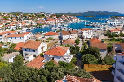 Apartments by the sea Jezera, Murter - 19056