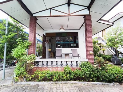 THE NAIYANGHOUSE