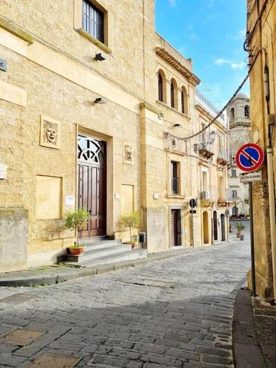 Mineo Townhouse with incredible views of Mt Etna