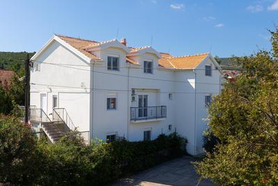 Apartments Lustica