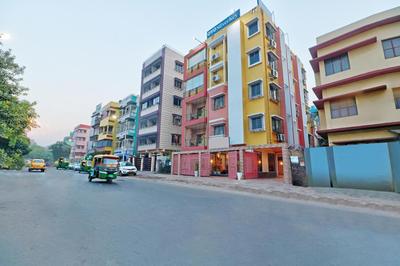 Hotel O Park Circus Near Birla Mandir