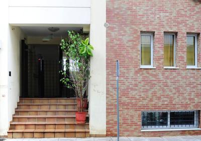Downtown Central Suite with Private Parking