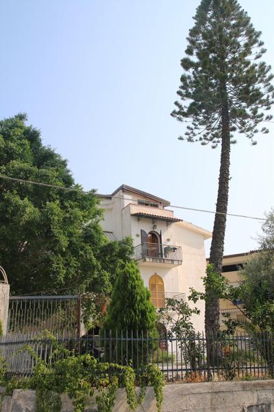 R & S Residence