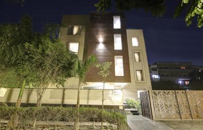 Saltstayz Select - Galleria Market & Golf Course Road