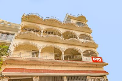 Hotel O Sana Guest House Near Chaudhary Charan Singh International Airport