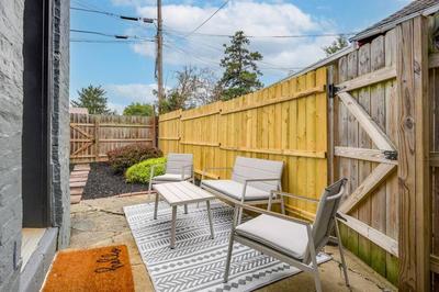 Cozy Retreat in Downtown Lancaster with Backyard Patio