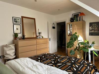 2 bedroom top floor flat, West Dulwich FREE STREET PARKING