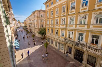 Cosy&Lux on main square, Korzo Rijeka