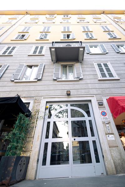 tHE Red Bricks Home - San Babila Area