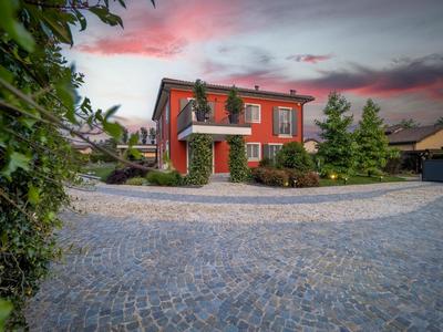 Luxury Golf Villa