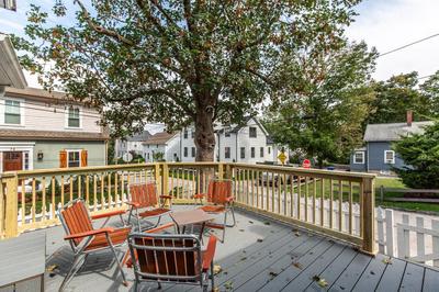 Dog Friendly Downtown East Greenwich Cottage