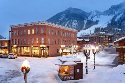 Independence Square 203, Stunning Suite w/ Great Views of Downtown Aspen