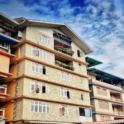 BroZ Nazom Retreat Gangtok