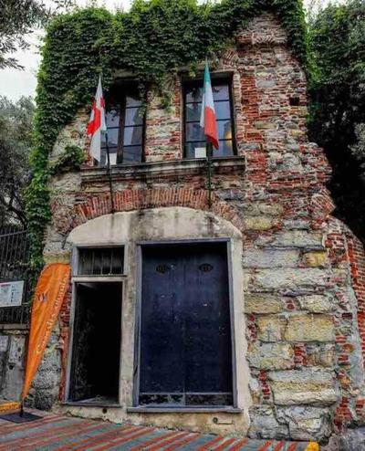 CASA AZZURRA, nel cuore di Genova