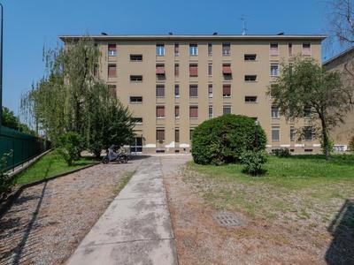 Big apartment close to Bocconi / Humanitas / IEO