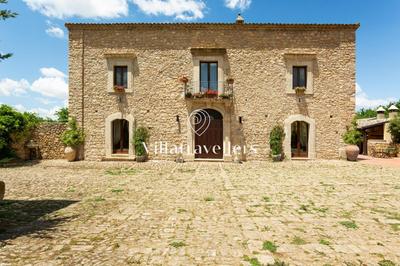 Villa con piscina e spa privata