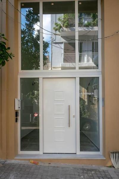 Modern studio in Dafni up to 3 prs-4min from metro