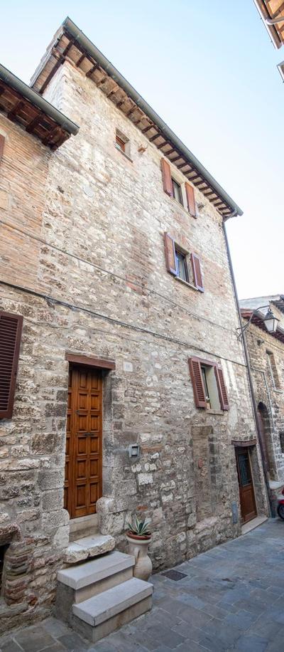 Casa Stella appartamento in centro su 3 piani ingresso indipendente