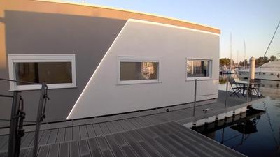 Marina degli Estensi Floating Resort