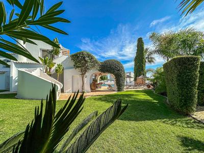 Luxury Villa Heated Pool, walk to São Rafael Beach, Albufeira