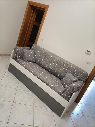 Lady's house