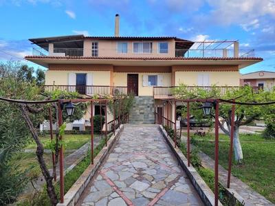 Villa Dimitris near the beach!