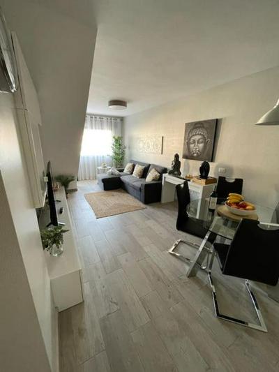 Duplex con piscina cerca del mar