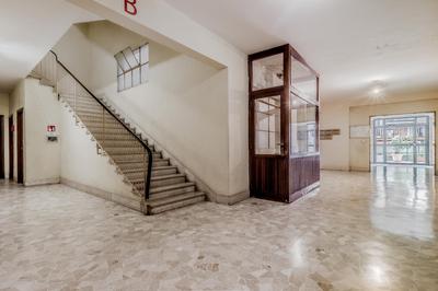 BBHOME Tiburtina Station apartment