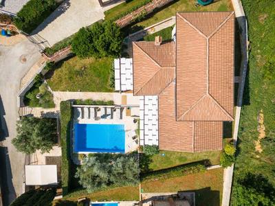 Family villa Aryana with pool in Porec