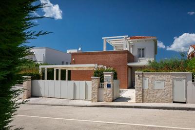 Villa Rafaelle with 3 bedrooms and pool in Porec