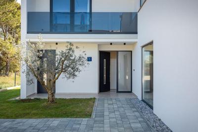 Modern villa Gloria with pool in Vabriga