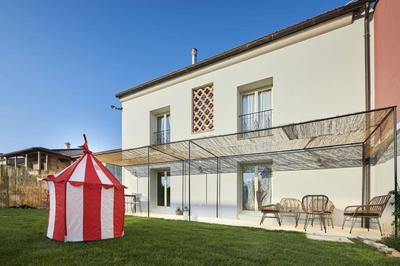 Villa Mediterranea with pool and grill in Umag