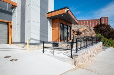 Modern 2 Bedroom Apartment in Quincy
