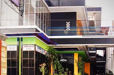 RedDoorz Syariah At Santana Stasiun Kepanjen