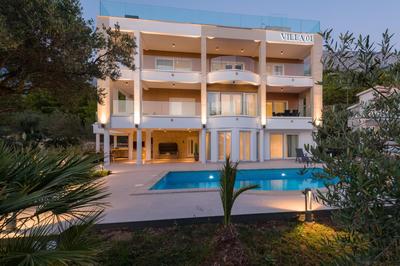 Luxury Apartments Promajna