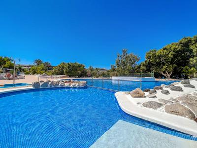 Beachfront garden view apartment