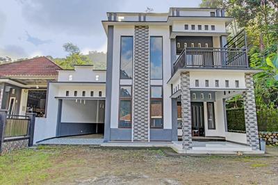 OYO Life 91177 Desa Wisata Duren Sari