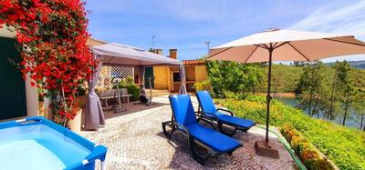 Wakevilla Guest House & Wakeschool
