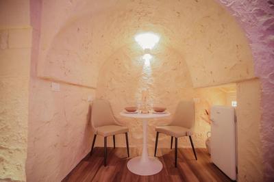 Malely Suite Romantic Luxury Suite