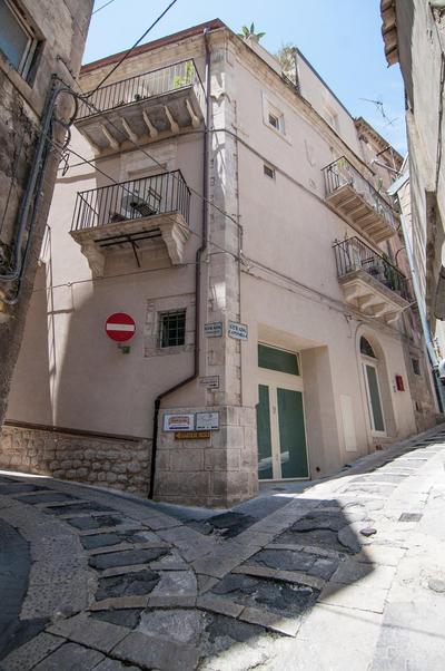 Palazzo Degli Olivi