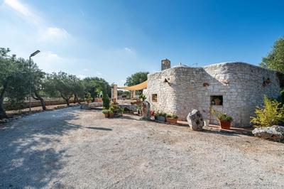 Trullo Lina by Rentbeat