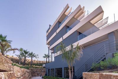SR Oasis 325 luxury 3BDR with Sea View