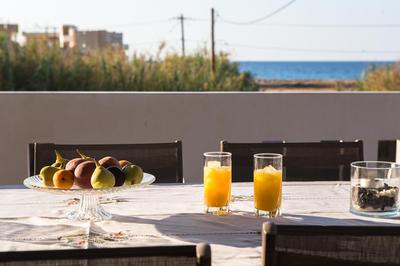 Modern Sea-view 3-bedroom apartment w private pool