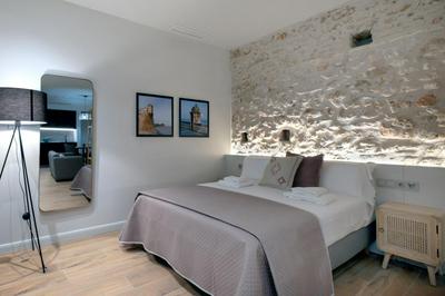 VILLAR Suites by Cadiz4Rentals
