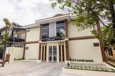 OYO Life 2735 Graha Nirwana