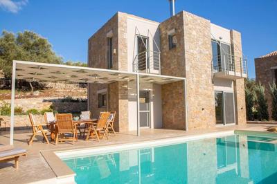 Villa Zoe - Direct Sea Access Live Scenery at