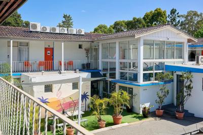 Baileys Parkside Motel by VetroBlu