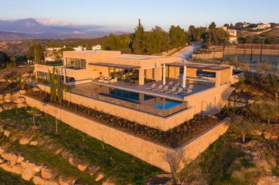Villa Alchaca - New Magnificent Villa with Infinity Pool & Tennis
