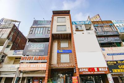 FabHotel Golden City